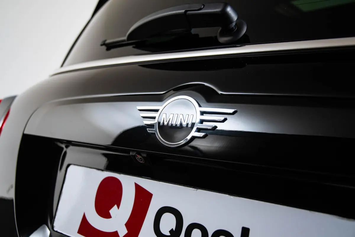John Cooper Works ALL4 Chili Panoramadak - Head-up - Adaptive Cruise Control - Harman Kardon - Camera - Stoelverwarming - Navigatiesysteem - Park Assistant