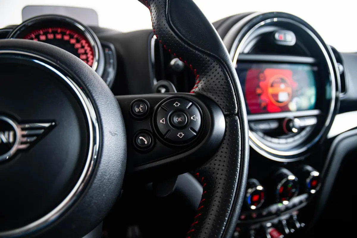 John Cooper Works ALL4 Chili Panoramadak - Head-up - Adaptive Cruise Control - Harman Kardon - Camera - Stoelverwarming - Navigatiesysteem - Park Assistant