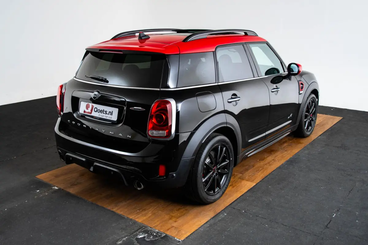 John Cooper Works ALL4 Chili Panoramadak - Head-up - Adaptive Cruise Control - Harman Kardon - Camera - Stoelverwarming - Navigatiesysteem - Park Assistant