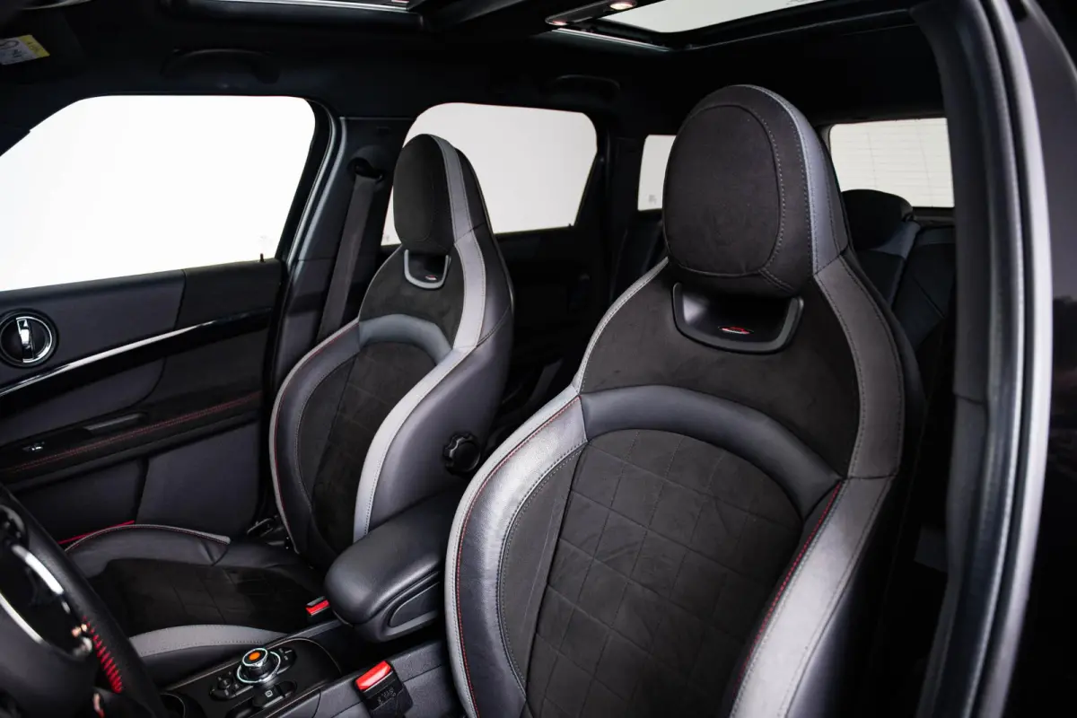 John Cooper Works ALL4 Chili Panoramadak - Head-up - Adaptive Cruise Control - Harman Kardon - Camera - Stoelverwarming - Navigatiesysteem - Park Assistant