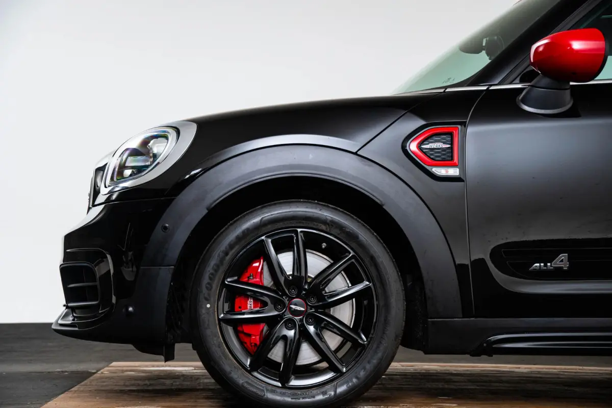 John Cooper Works ALL4 Chili Panoramadak - Head-up - Adaptive Cruise Control - Harman Kardon - Camera - Stoelverwarming - Navigatiesysteem - Park Assistant