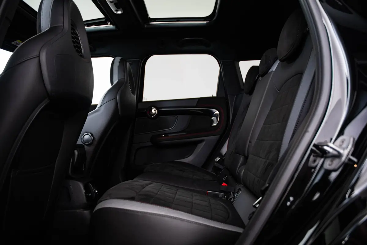John Cooper Works ALL4 Chili Panoramadak - Head-up - Adaptive Cruise Control - Harman Kardon - Camera - Stoelverwarming - Navigatiesysteem - Park Assistant