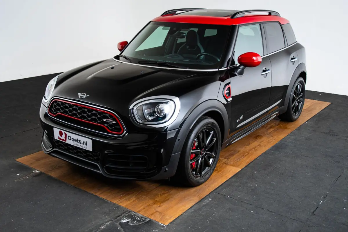 John Cooper Works ALL4 Chili Panoramadak - Head-up - Adaptive Cruise Control - Harman Kardon - Camera - Stoelverwarming - Navigatiesysteem - Park Assistant