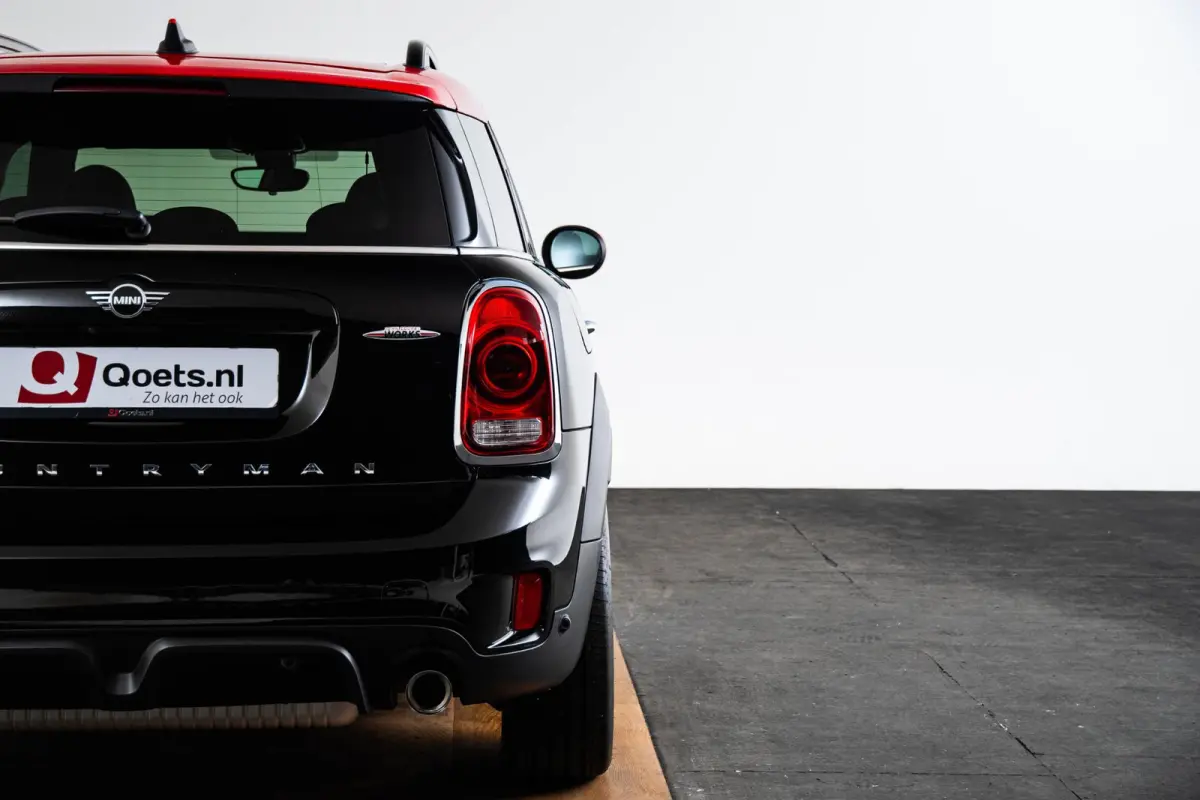 John Cooper Works ALL4 Chili Panoramadak - Head-up - Adaptive Cruise Control - Harman Kardon - Camera - Stoelverwarming - Navigatiesysteem - Park Assistant