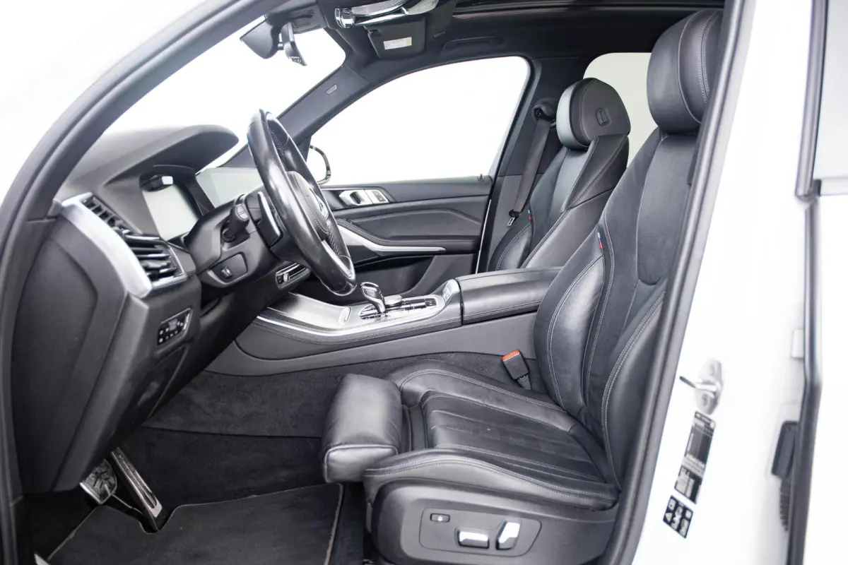 xDrive30d High Executive M-sport - Panoramadak - Trekhaak - Parking Assistant - Driving Assistant Professional - Night Vision - Head-Up - Stoelverwarming