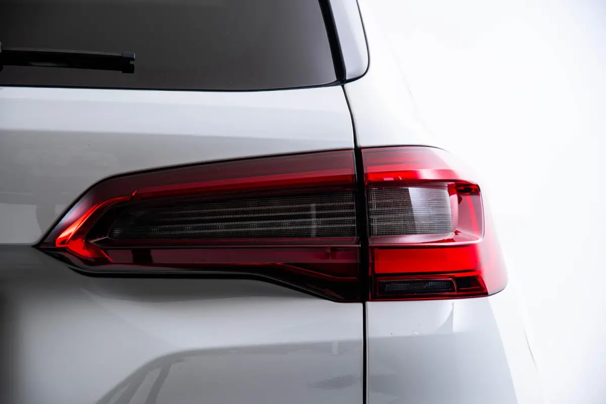 xDrive30d High Executive M-sport - Panoramadak - Trekhaak - Parking Assistant - Driving Assistant Professional - Night Vision - Head-Up - Stoelverwarming