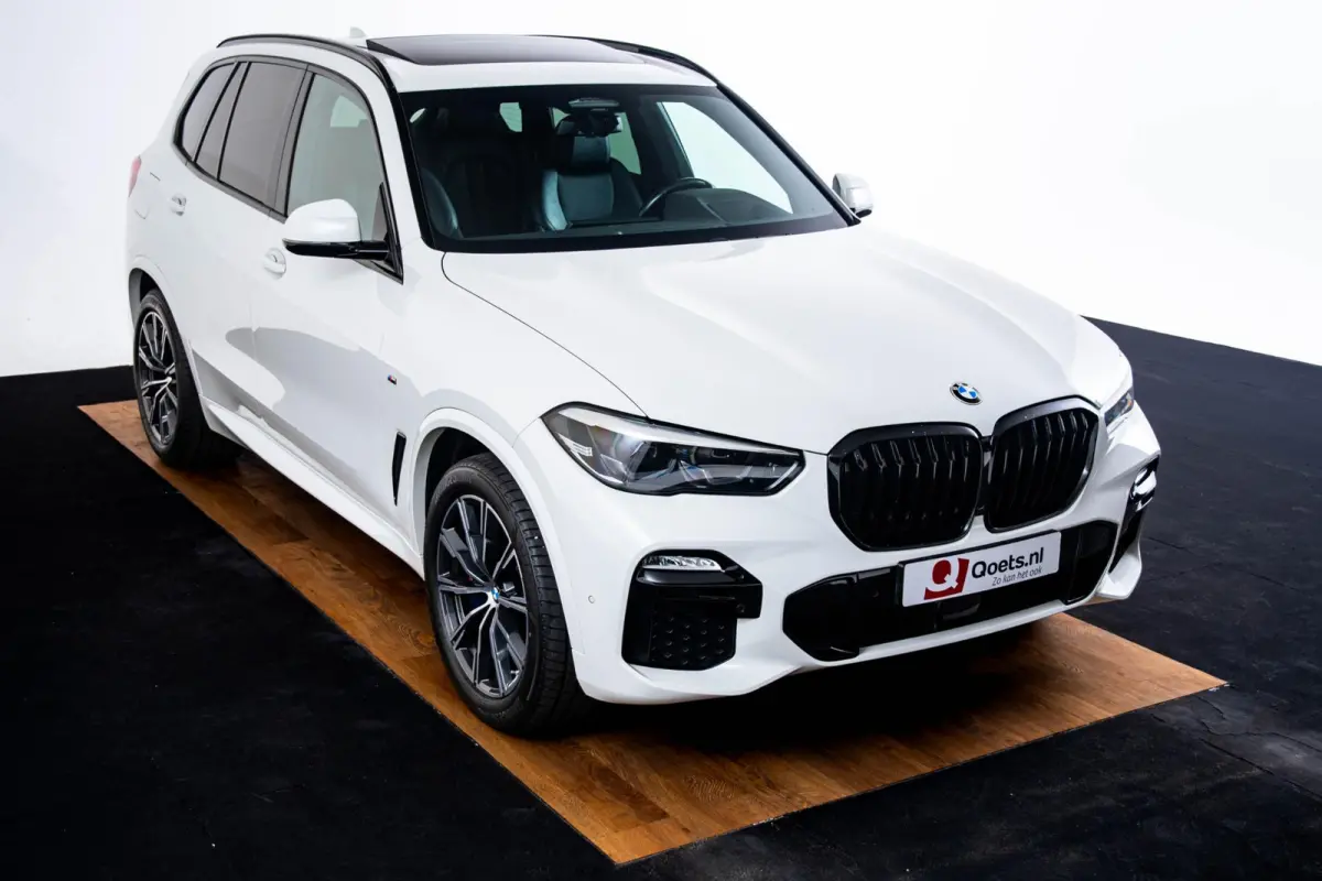 xDrive30d High Executive M-sport - Panoramadak - Trekhaak - Parking Assistant - Driving Assistant Professional - Night Vision - Head-Up - Stoelverwarming