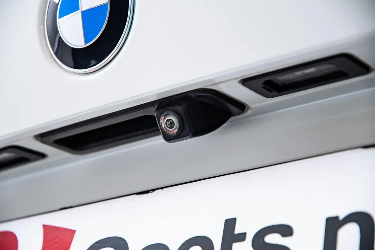 xDrive30d High Executive M-sport - Panoramadak - Trekhaak - Parking Assistant - Driving Assistant Professional - Night Vision - Head-Up - Stoelverwarming