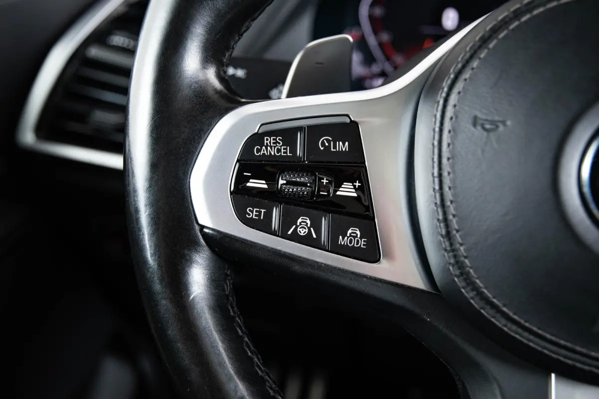 xDrive30d High Executive M-sport - Panoramadak - Trekhaak - Parking Assistant - Driving Assistant Professional - Night Vision - Head-Up - Stoelverwarming