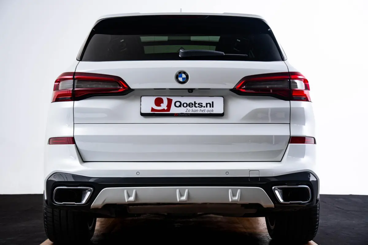 xDrive30d High Executive M-sport - Panoramadak - Trekhaak - Parking Assistant - Driving Assistant Professional - Night Vision - Head-Up - Stoelverwarming