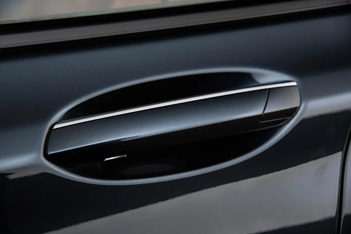 750i xDrive High Executive M Sport - schuif/kanteldak - Head up - stoelverwarming/massage/ventilatie voor en achter - Harman kardon - Surround View - BMW Laserlight - Comfort Access - Soft c