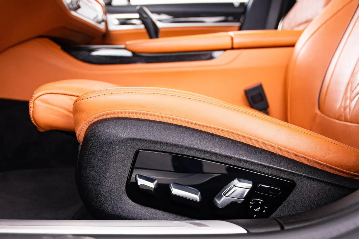 750i xDrive High Executive M Sport - schuif/kanteldak - Head up - stoelverwarming/massage/ventilatie voor en achter - Harman kardon - Surround View - BMW Laserlight - Comfort Access - Soft c
