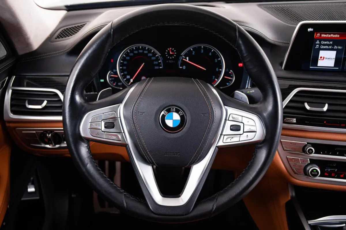750i xDrive High Executive M Sport - schuif/kanteldak - Head up - stoelverwarming/massage/ventilatie voor en achter - Harman kardon - Surround View - BMW Laserlight - Comfort Access - Soft c