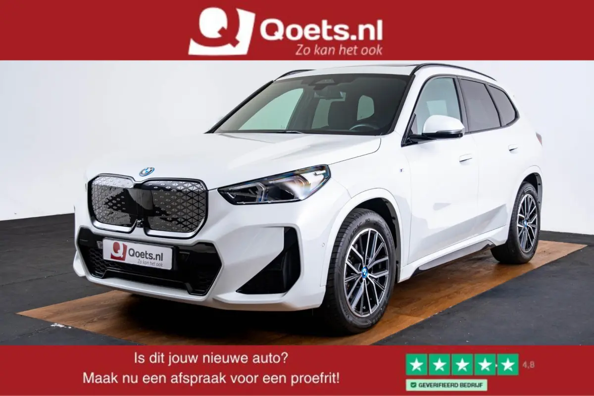 eDrive20 67 kWh M Sport - Panoramadak - Driving Assistant Plus - Head up - Getinte ruiten - Comfort Access - Elektrisch verwarmde voorstoelen - sportstoelen - Grootlichtassistent -