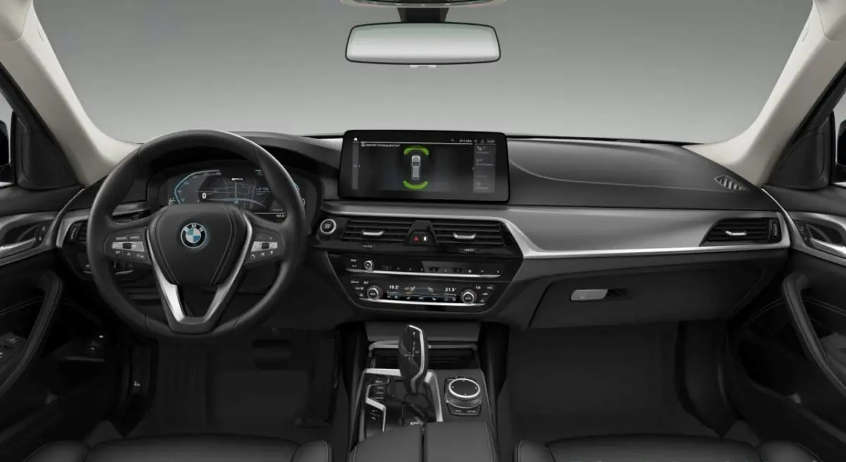 530e Business Edition Plus Panoramadak - Head-up - Driving Assistant - Parking Assistant - Laserlight - Comfort Access - 4-zone airco - Sportstoelen - HiFi System