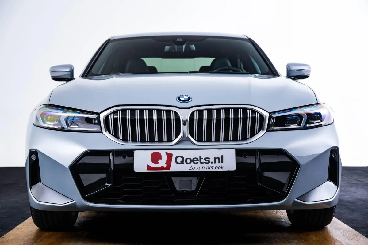 330e M Sport Edition Active Cruise Control - Elektrisch verstelbare/verwarmde voorstoelen - Head up - Sportstoelen - Parking Assistant Plus - Extra getint glas - Comfort Access - Elektrische