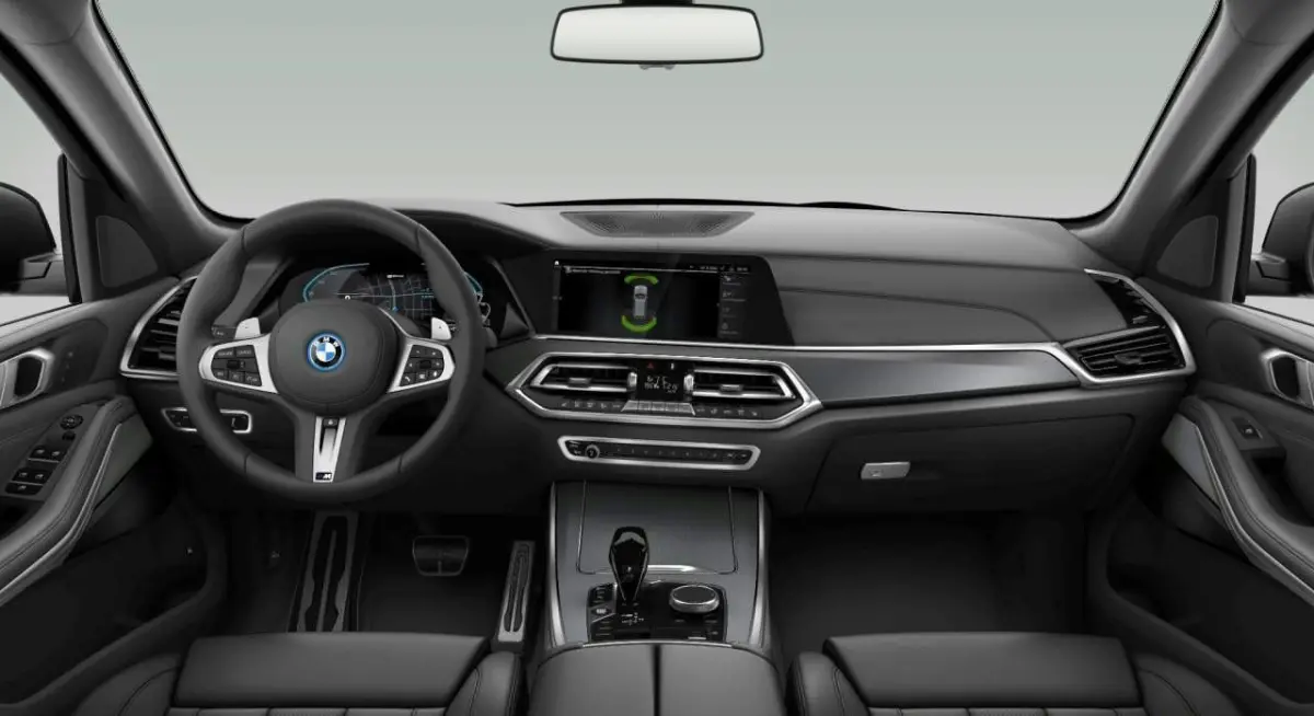 xDrive45e High Executive M-sport - Panoramadak - 21 inch - Comfortstoelen - Comfort Access - Parking Assistant - HiFi System