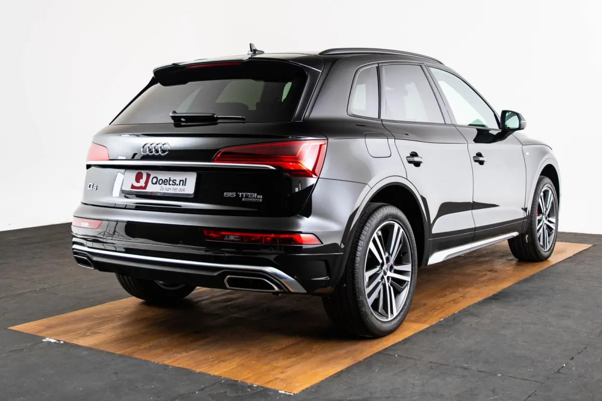 55 TFSI e S edition Adaptieve cruise control - Elektrisch verstelbare/verwarmde stoelen - Parkeerassistent - Assistentiepakket City/Parking - Sportstoelen - Achterbank plus - interieurvoorve