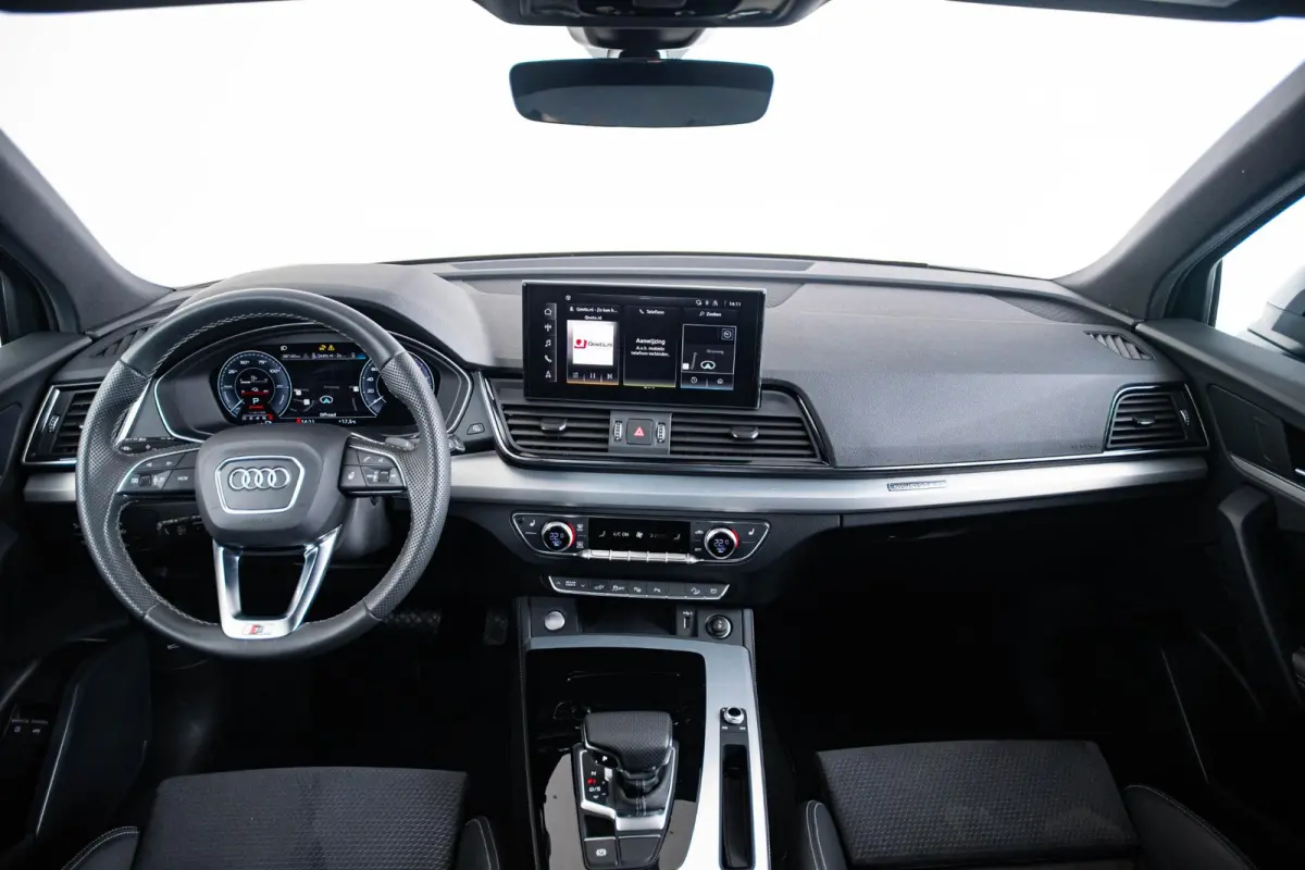 55 TFSI e S edition Adaptieve cruise control - Elektrisch verstelbare/verwarmde stoelen - Parkeerassistent - Assistentiepakket City/Parking - Sportstoelen - Achterbank plus - interieurvoorve