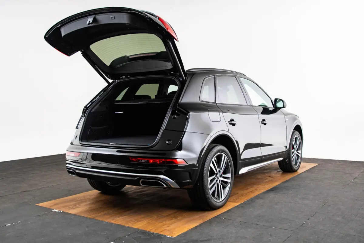 55 TFSI e S edition Adaptieve cruise control - Elektrisch verstelbare/verwarmde stoelen - Parkeerassistent - Assistentiepakket City/Parking - Sportstoelen - Achterbank plus - interieurvoorve