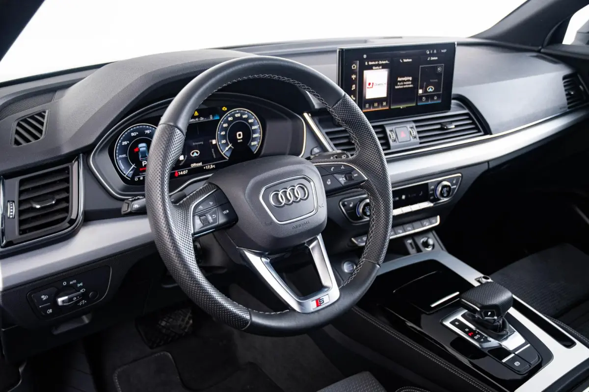 55 TFSI e S edition Adaptieve cruise control - Elektrisch verstelbare/verwarmde stoelen - Parkeerassistent - Assistentiepakket City/Parking - Sportstoelen - Achterbank plus - interieurvoorve