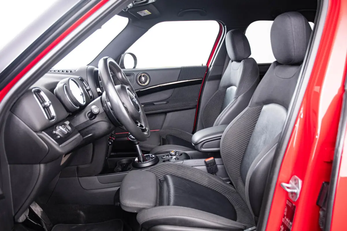 2.0 Cooper S ALL4 Salt Trekhaak - Camera - Comfort access - Stoelverwarming - Elektrische achterklep - Park Assistant - Navigatie