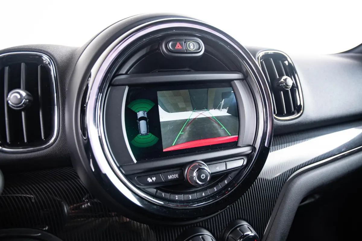 2.0 Cooper S ALL4 Salt Trekhaak - Camera - Comfort access - Stoelverwarming - Elektrische achterklep - Park Assistant - Navigatie