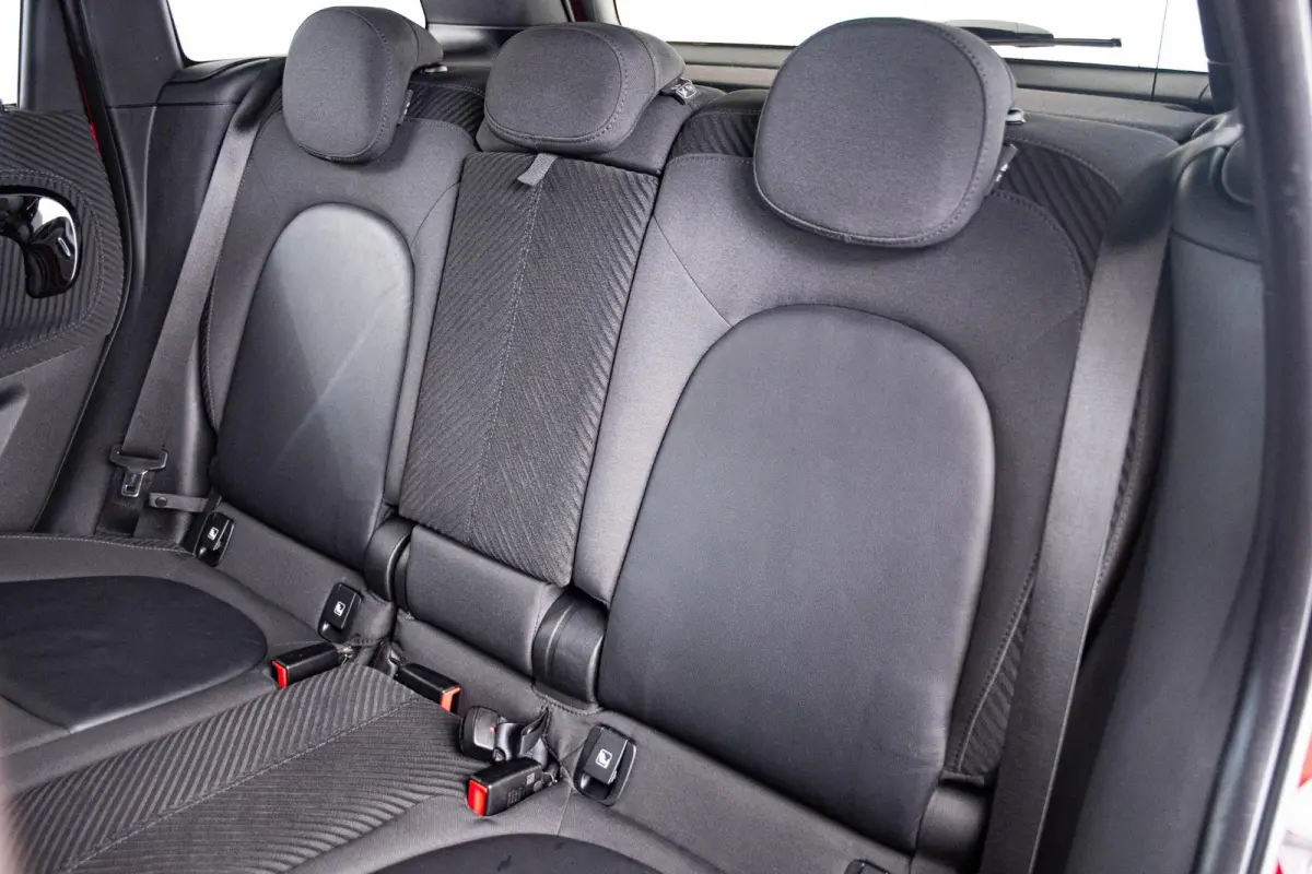 2.0 Cooper S ALL4 Salt Trekhaak - Camera - Comfort access - Stoelverwarming - Elektrische achterklep - Park Assistant - Navigatie