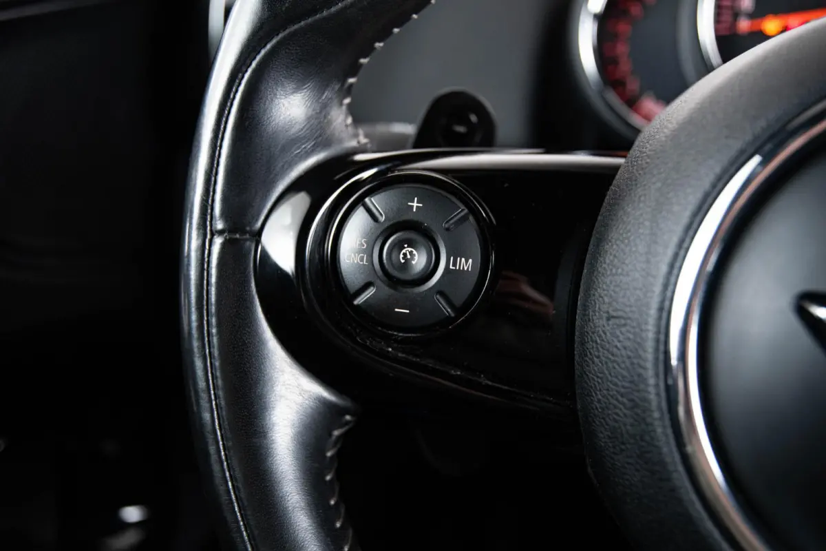 2.0 Cooper S ALL4 Salt Trekhaak - Camera - Comfort access - Stoelverwarming - Elektrische achterklep - Park Assistant - Navigatie