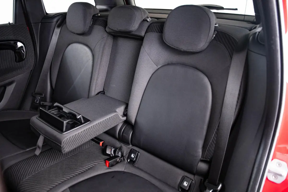 2.0 Cooper S ALL4 Salt Trekhaak - Camera - Comfort access - Stoelverwarming - Elektrische achterklep - Park Assistant - Navigatie