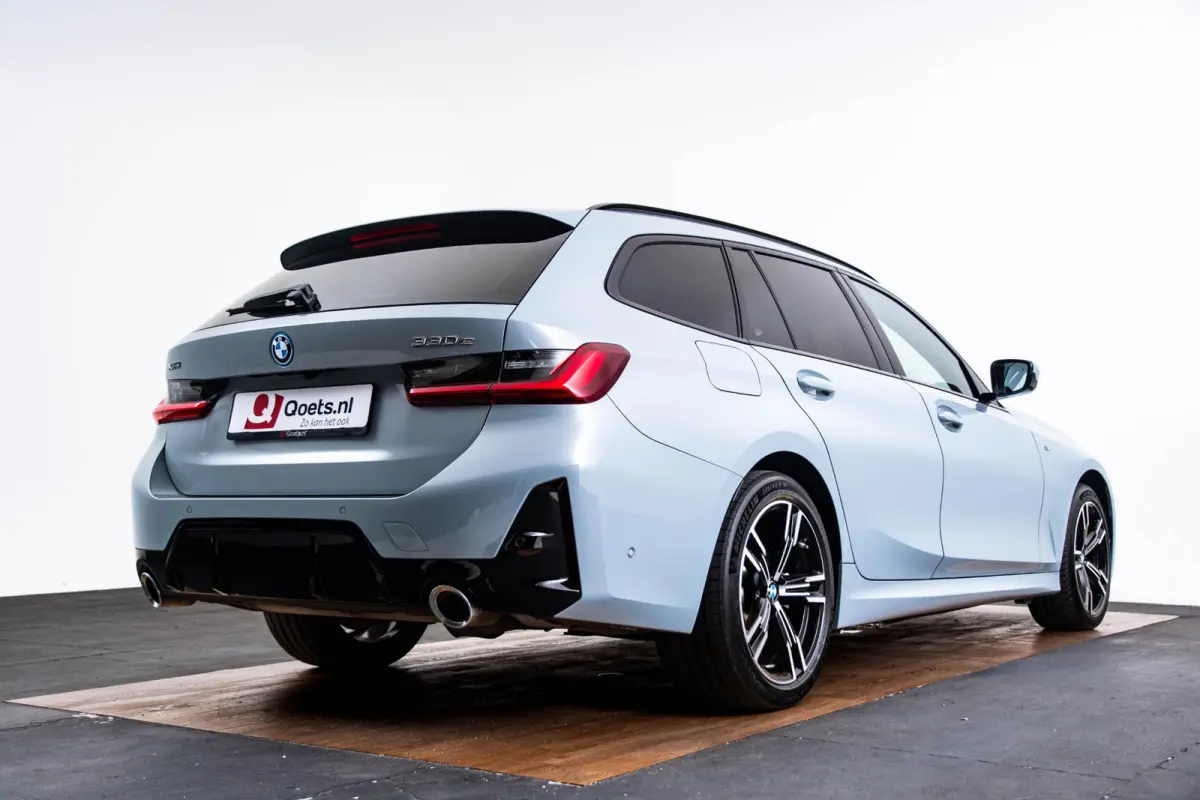 330e xDrive M Sport - Active Cruise Control - Getinte ruiten - Zonneschermen achter - Elektrisch verstelbare/verwarnbare voorstoelen - Parking Assistant Plus - Adaptieve LED koplampen -