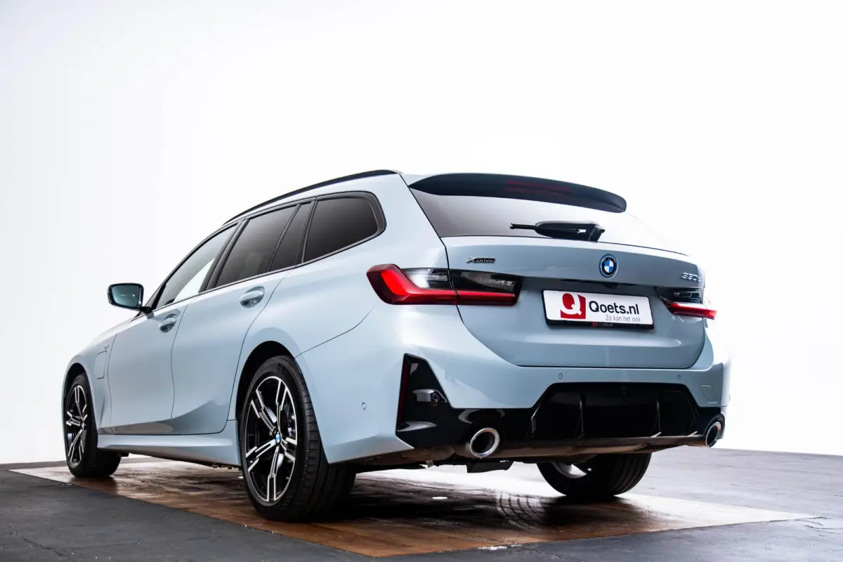 330e xDrive M Sport - Active Cruise Control - Getinte ruiten - Zonneschermen achter - Elektrisch verstelbare/verwarnbare voorstoelen - Parking Assistant Plus - Adaptieve LED koplampen -