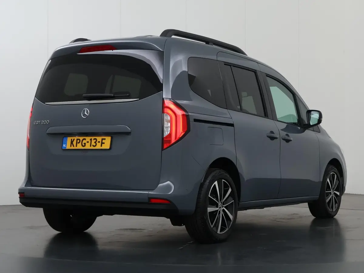 Tourer 200 L1 Premium Plus 45kWh