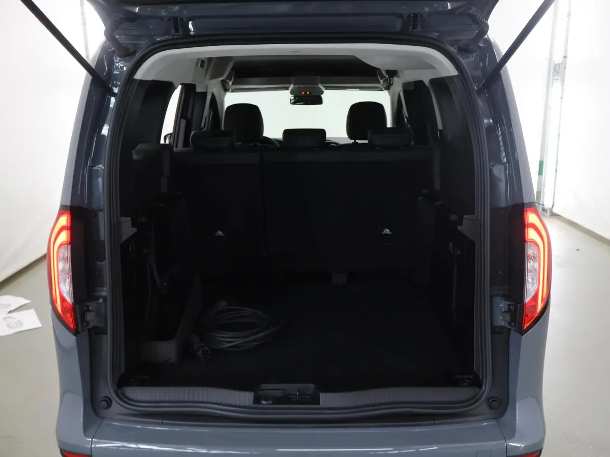 Tourer 200 L1 Premium Plus 45kWh