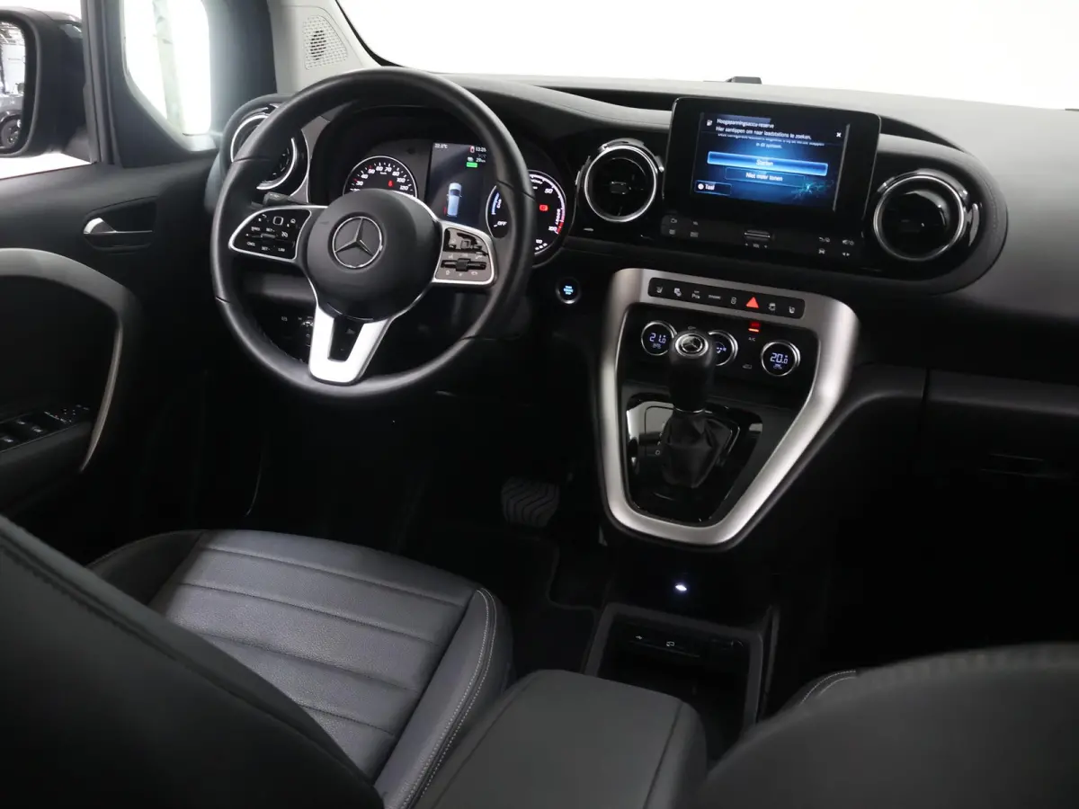 Tourer 200 L1 Premium Plus 45kWh