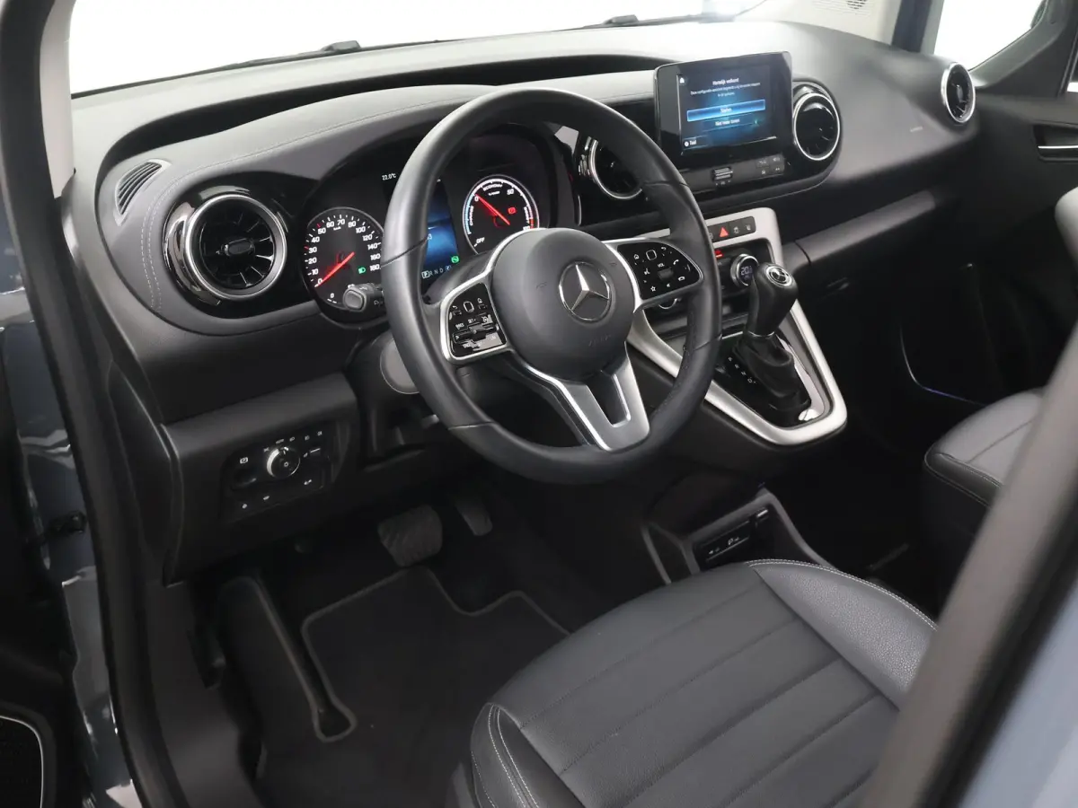 Tourer 200 L1 Premium Plus 45kWh