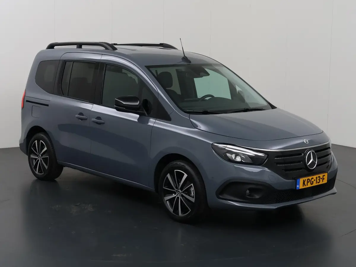 Tourer 200 L1 Premium Plus 45kWh