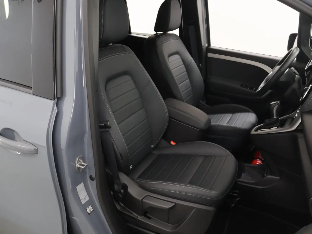 Tourer 200 L1 Premium Plus 45kWh