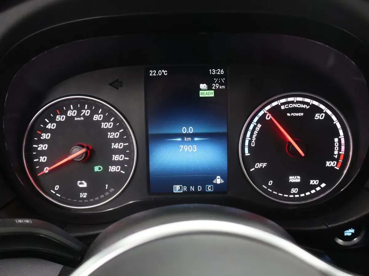 Tourer 200 L1 Premium Plus 45kWh