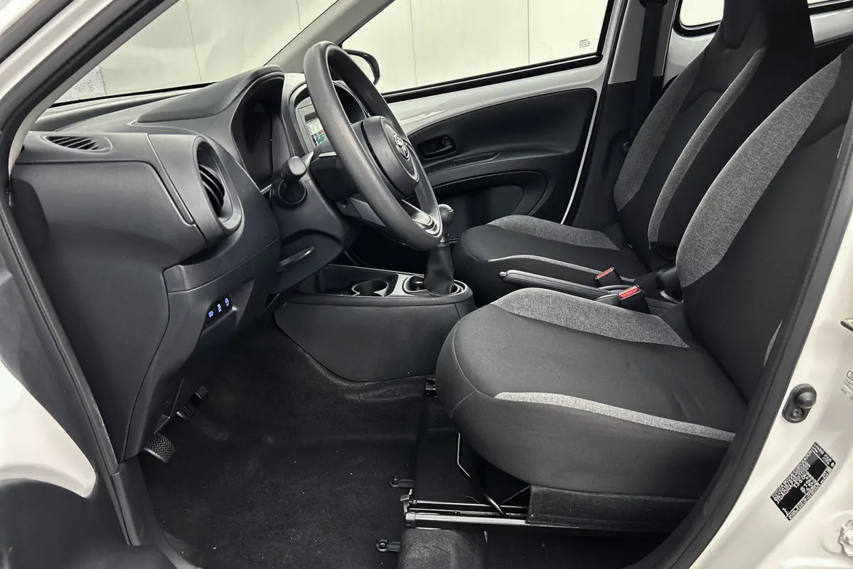 1.0 VVT-i MT | Apple Carplay | Airco | Cruise control