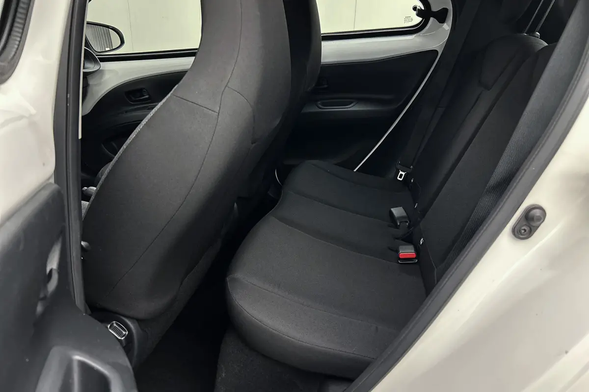 1.0 VVT-i MT | Apple Carplay | Airco | Cruise control