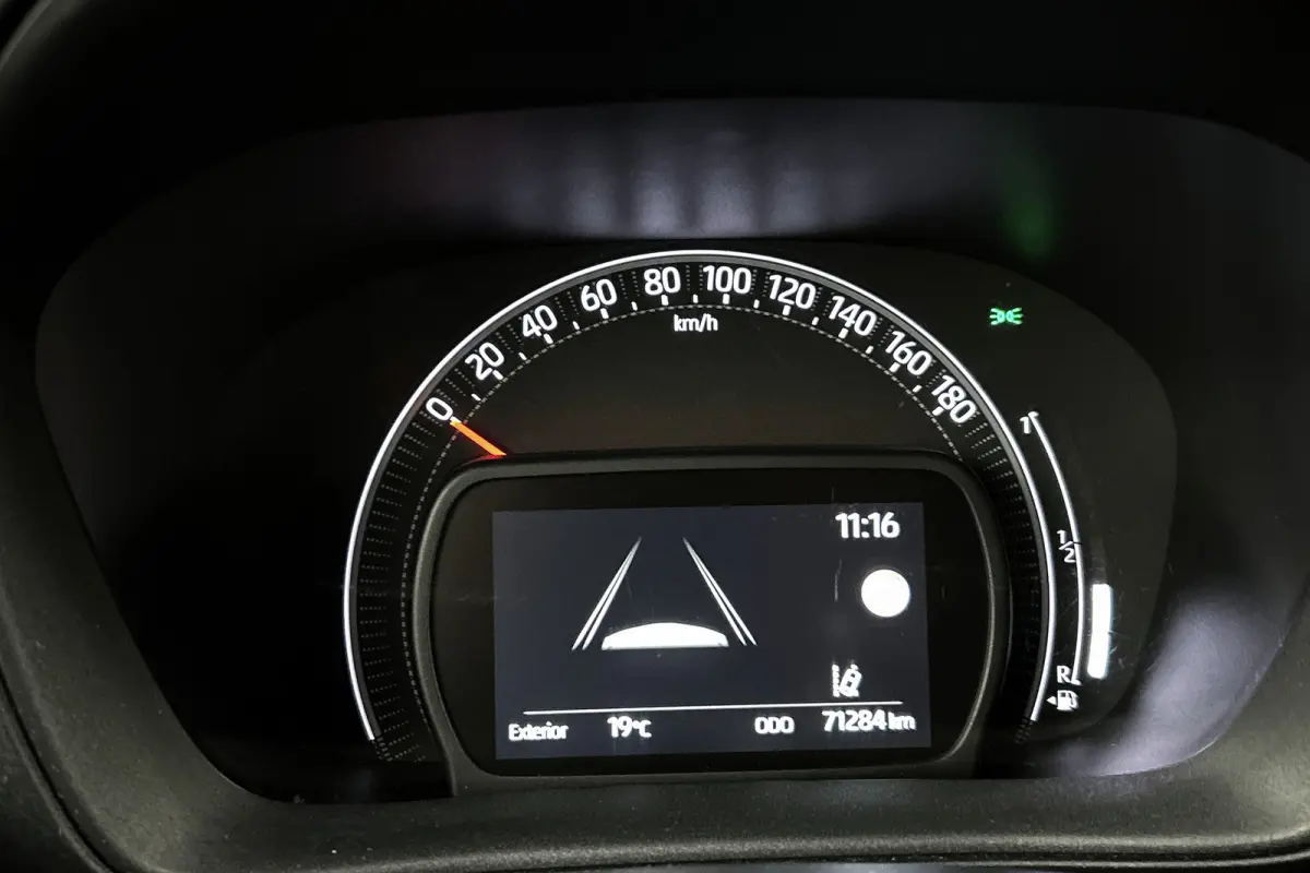 1.0 VVT-i MT | Apple Carplay | Airco | Cruise control