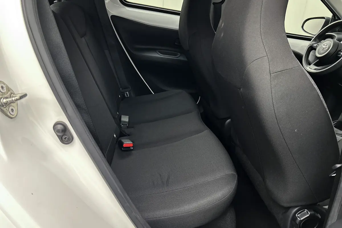 1.0 VVT-i MT | Apple Carplay | Airco | Cruise control