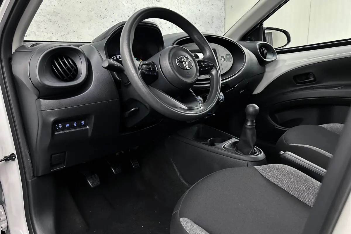 1.0 VVT-i MT | Apple Carplay | Airco | Cruise control