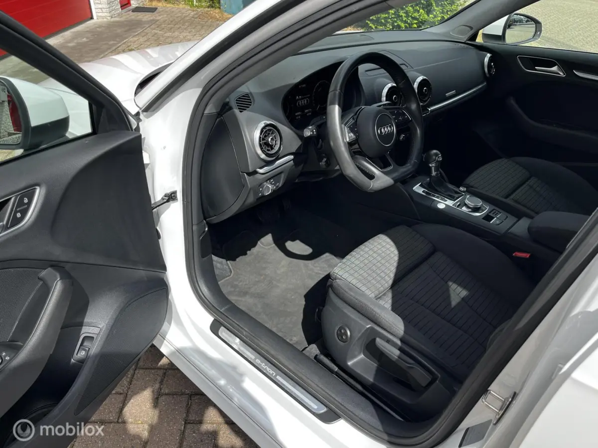 1.4 e-tron NAVI/VIRTUAL/CLIMA/CRUISE