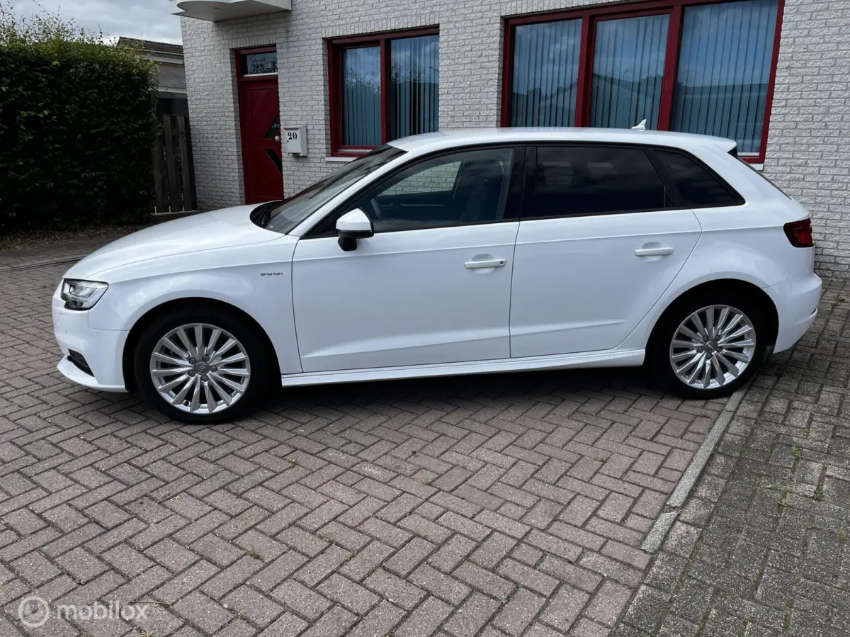1.4 e-tron NAVI/VIRTUAL/CLIMA/CRUISE