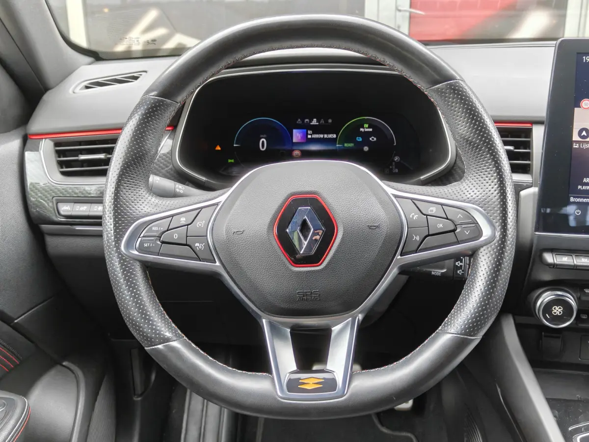 1.6 E-Tech Hybrid 145 R.S. Line / Trekhaak / Carplay / Keyless / Bose / Camera / Verw. V. stoelen & stuur / Leder / LED /