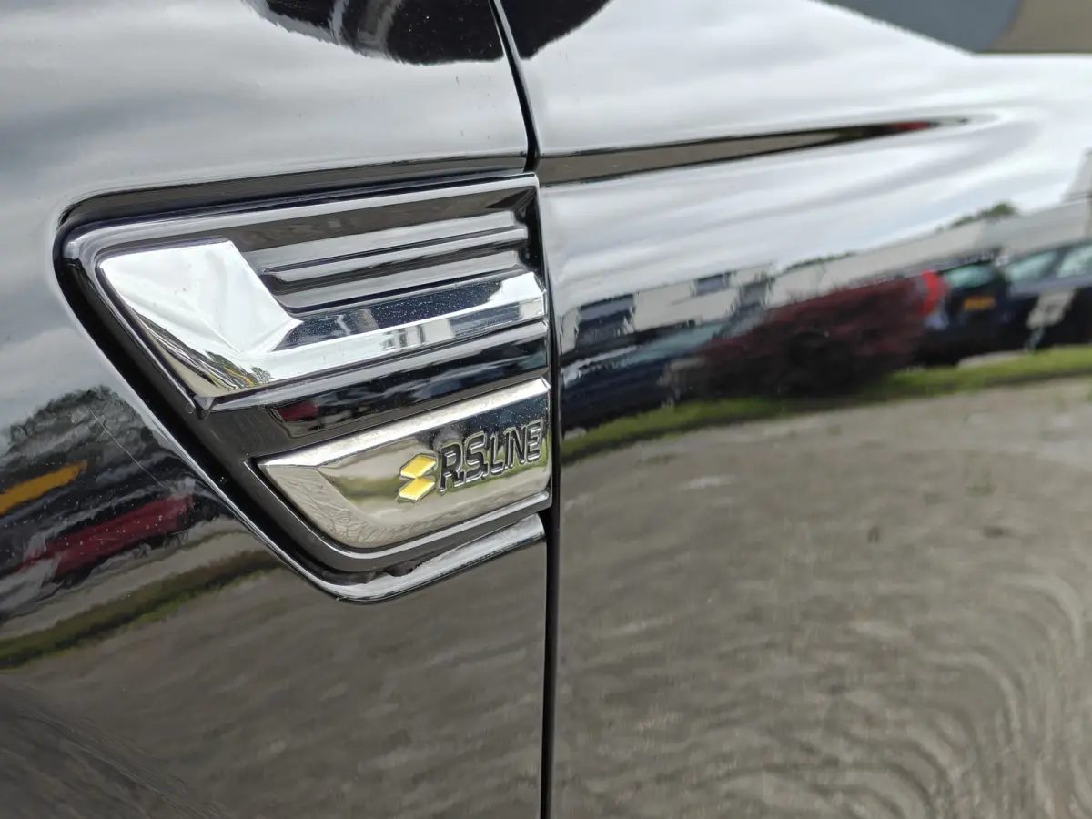 1.6 E-Tech Hybrid 145 R.S. Line / Trekhaak / Carplay / Keyless / Bose / Camera / Verw. V. stoelen & stuur / Leder / LED /