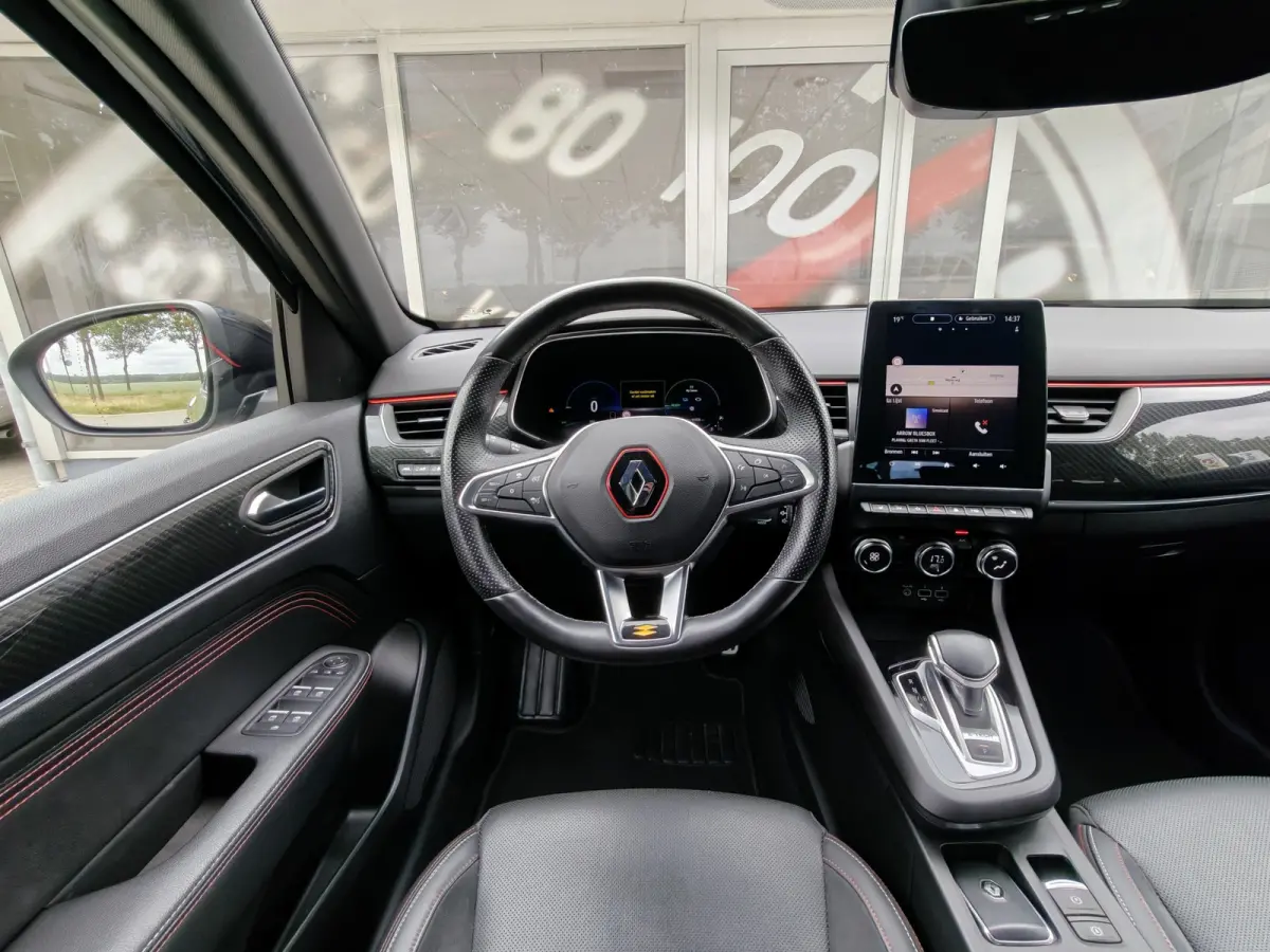 1.6 E-Tech Hybrid 145 R.S. Line / Trekhaak / Carplay / Keyless / Bose / Camera / Verw. V. stoelen & stuur / Leder / LED /
