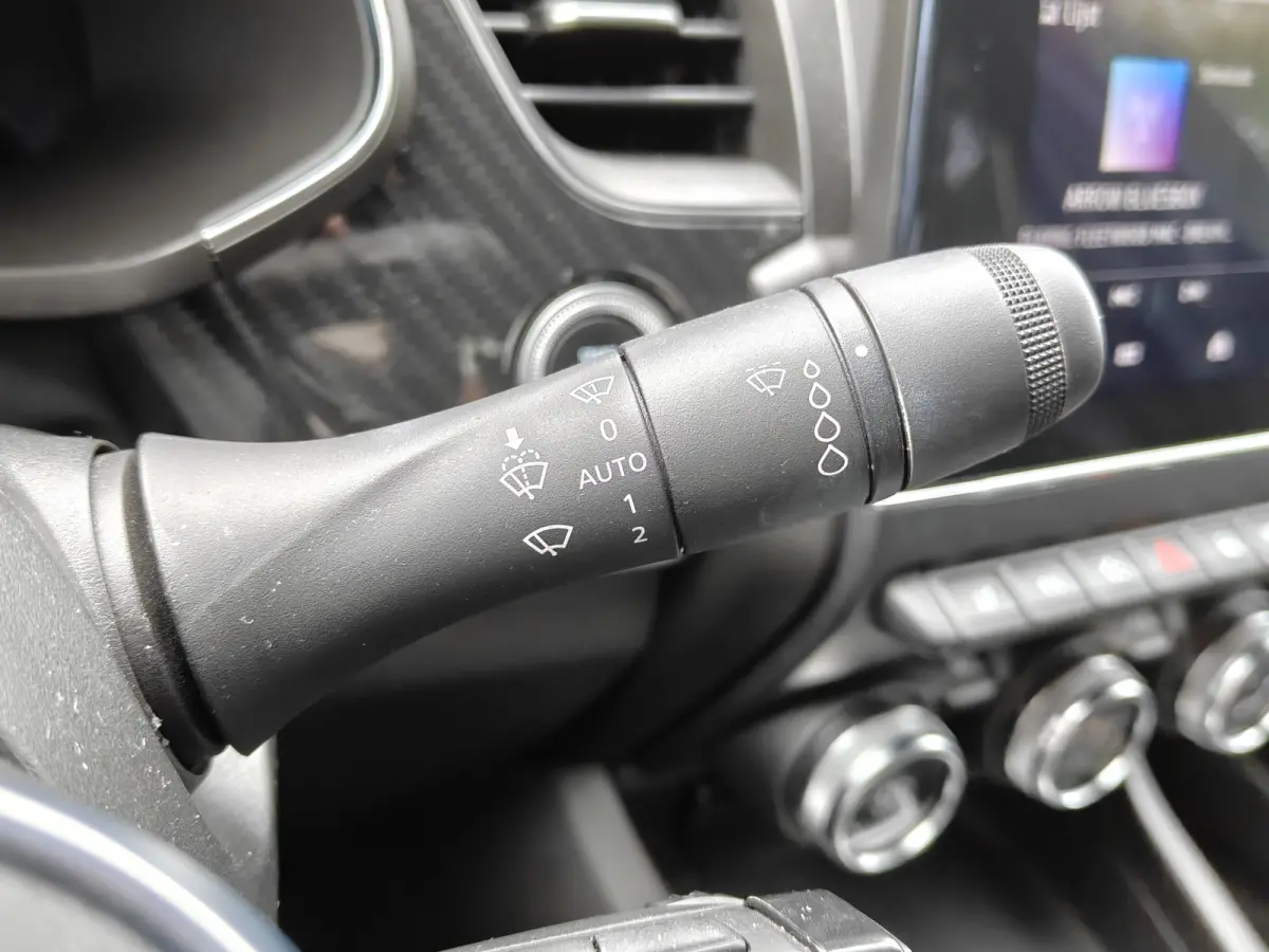 1.6 E-Tech Hybrid 145 R.S. Line / Trekhaak / Carplay / Keyless / Bose / Camera / Verw. V. stoelen & stuur / Leder / LED /